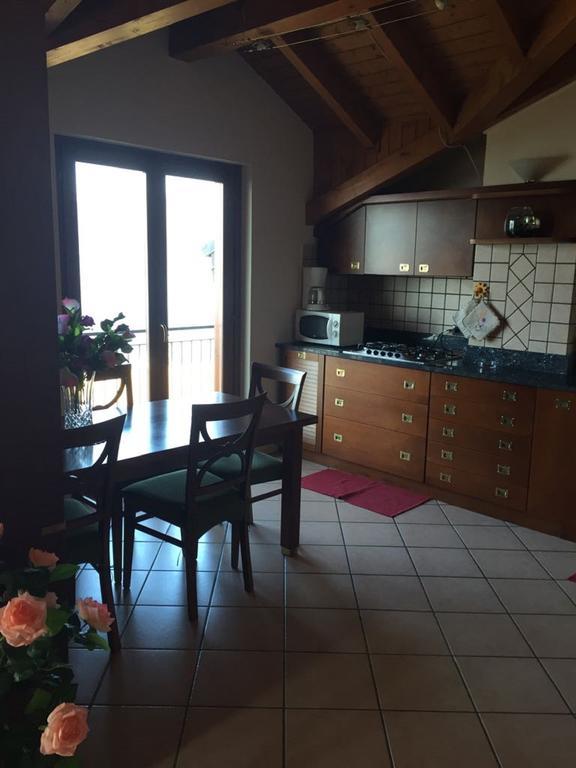 Ferienwohnung Apartment ลาเวโน มอมเบลโล ภายนอก รูปภาพ