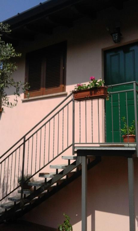 Ferienwohnung Apartment ลาเวโน มอมเบลโล ภายนอก รูปภาพ